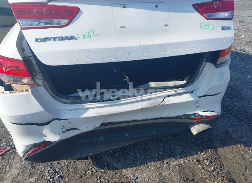 Photo 6 of 2017 Kia Optima EX (VIN 5XXGU4L32HG160097)