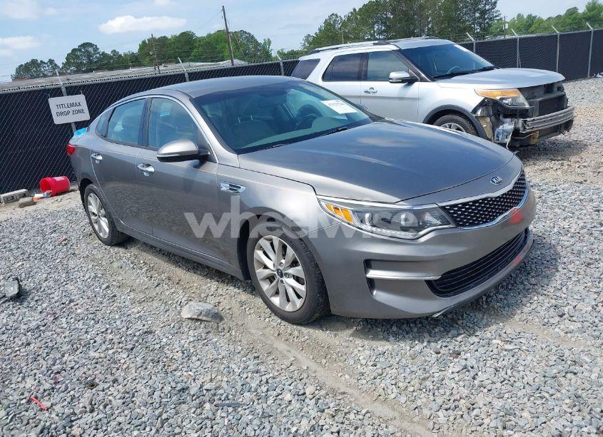2017 Kia Optima EX (VIN 5XXGU4L32HG175960) main photo