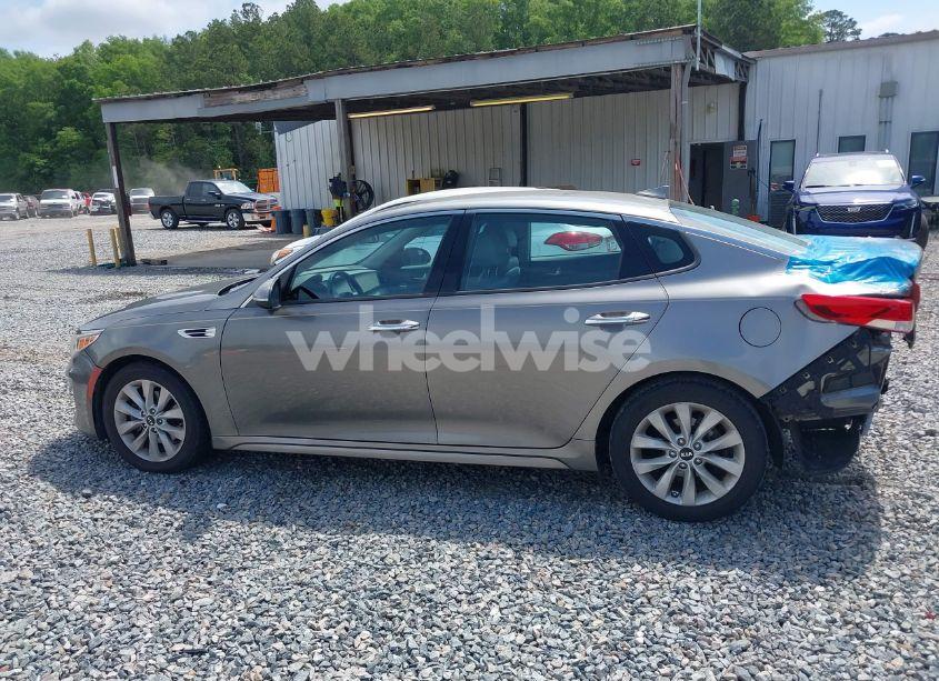 Photo 14 of 2017 Kia Optima EX (VIN 5XXGU4L32HG175960)
