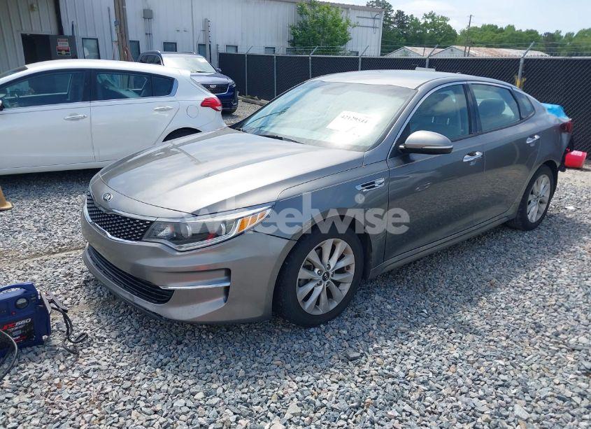 Photo 2 of 2017 Kia Optima EX (VIN 5XXGU4L32HG175960)