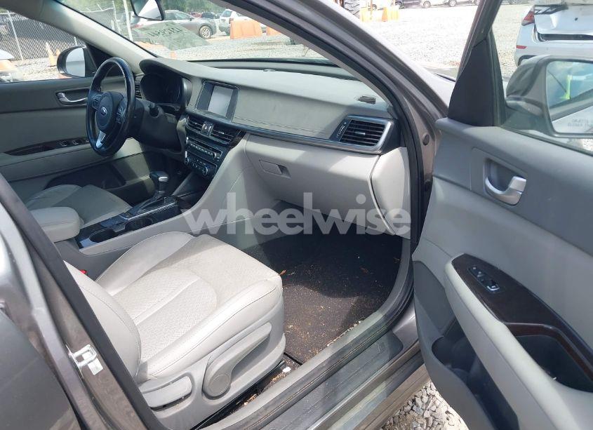 Photo 5 of 2017 Kia Optima EX (VIN 5XXGU4L32HG175960)