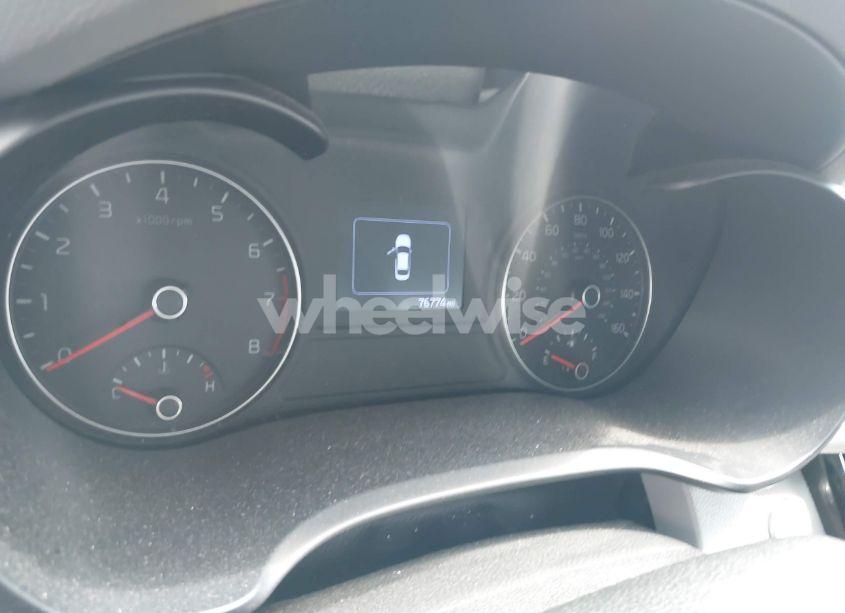 Photo 7 of 2017 Kia Optima EX (VIN 5XXGU4L32HG175960)