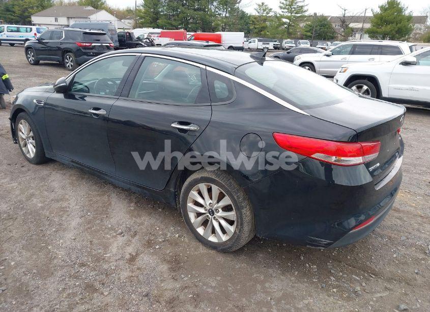 Photo 3 of 2018 Kia Optima EX (VIN 5XXGU4L32JG193039)