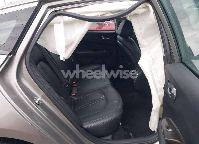 Photo 8 of 2018 Kia Optima EX (VIN 5XXGU4L32JG201205)