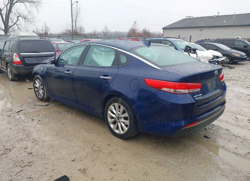 Photo 3 of 2018 Kia Optima EX (VIN 5XXGU4L32JG221342)