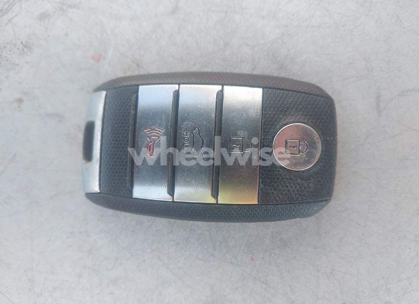 Photo 11 of 2018 Kia Optima EX (VIN 5XXGU4L32JG269794)