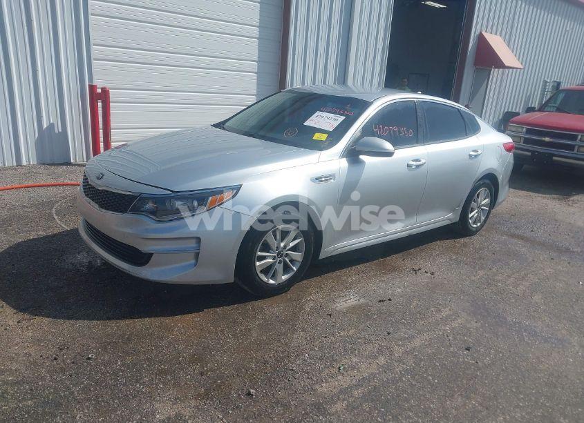 Photo 2 of 2018 Kia Optima EX (VIN 5XXGU4L32JG269794)