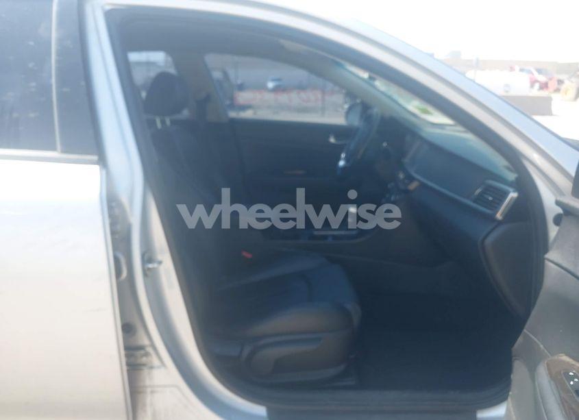 Photo 5 of 2018 Kia Optima EX (VIN 5XXGU4L32JG269794)