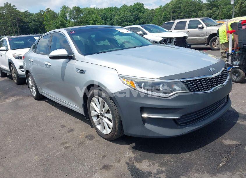 2016 Kia Optima EX (VIN 5XXGU4L33GG055180) main photo