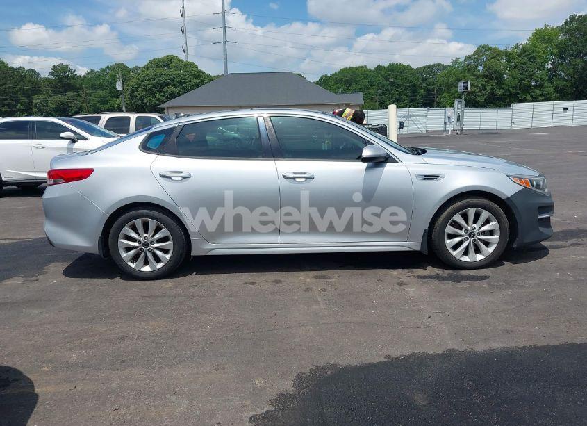 Photo 13 of 2016 Kia Optima EX (VIN 5XXGU4L33GG055180)