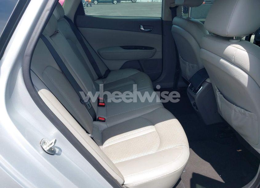 Photo 8 of 2016 Kia Optima EX (VIN 5XXGU4L33GG055180)