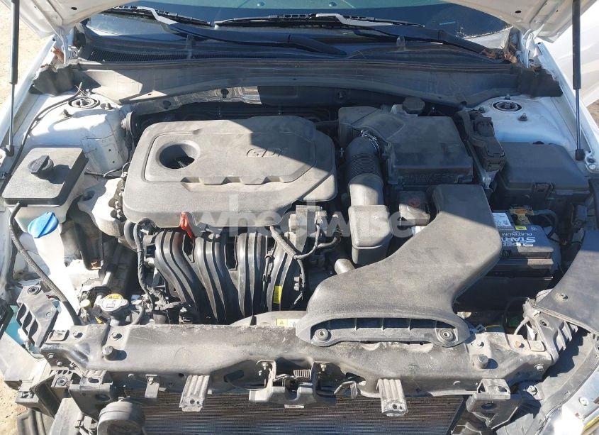 Photo 10 of 2016 Kia Optima EX (VIN 5XXGU4L33GG057978)