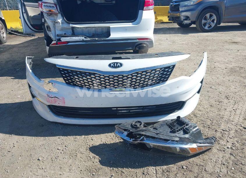 Photo 12 of 2016 Kia Optima EX (VIN 5XXGU4L33GG057978)