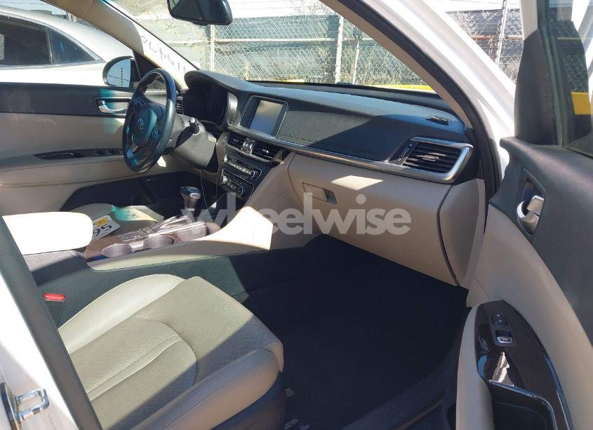 Photo 5 of 2016 Kia Optima EX (VIN 5XXGU4L33GG057978)