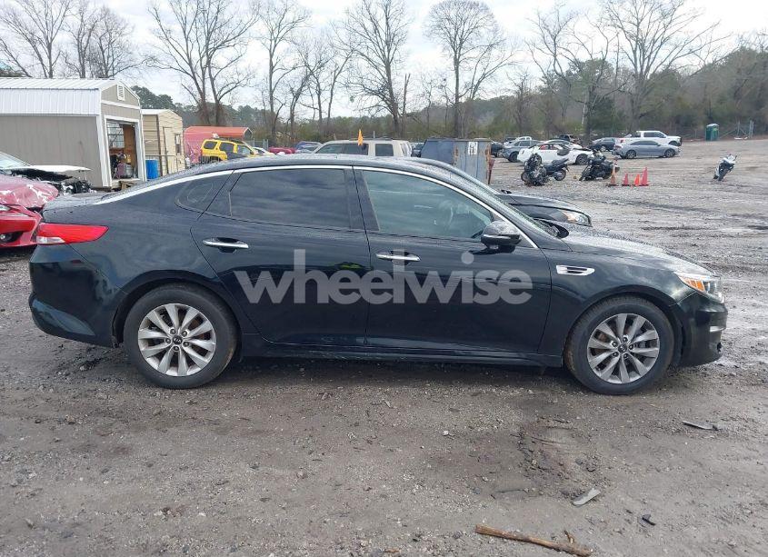 Photo 13 of 2016 Kia Optima EX (VIN 5XXGU4L33GG062484)