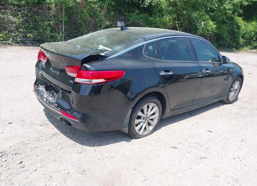 Photo 4 of 2016 Kia Optima EX (VIN 5XXGU4L33GG063523)