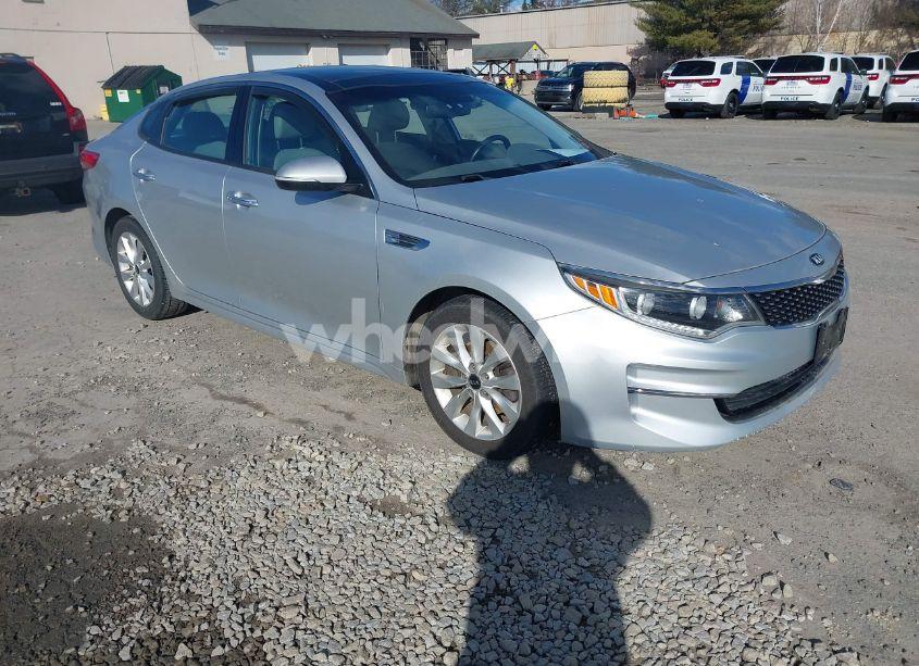 2016 Kia Optima EX (VIN 5XXGU4L33GG063604) main photo