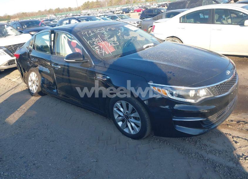 2016 Kia Optima EX (VIN 5XXGU4L33GG075431) main photo