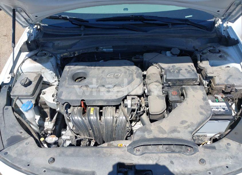 Photo 10 of 2016 Kia Optima EX (VIN 5XXGU4L33GG081455)