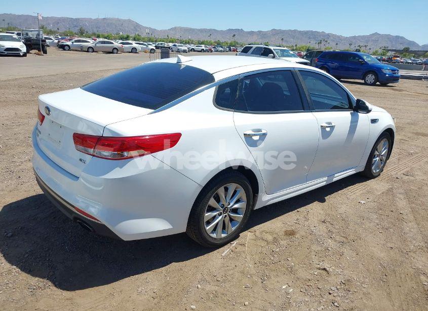 Photo 4 of 2016 Kia Optima EX (VIN 5XXGU4L33GG081455)