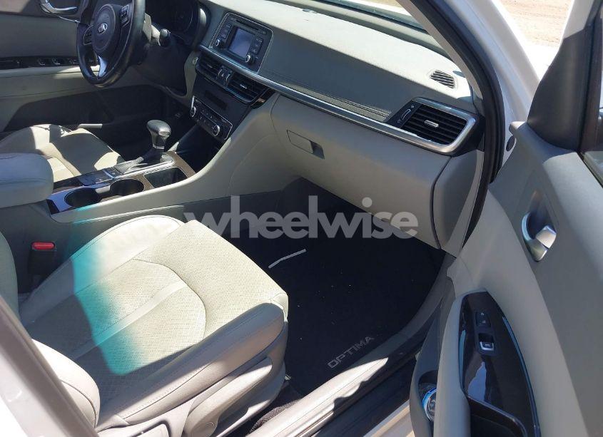 Photo 5 of 2016 Kia Optima EX (VIN 5XXGU4L33GG081455)