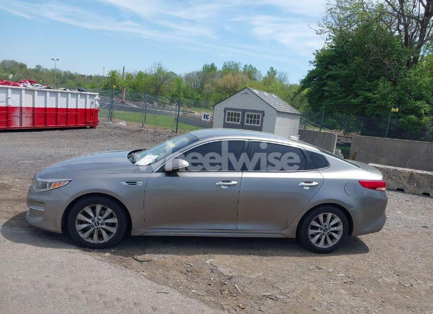 Photo 14 of 2016 Kia Optima EX (VIN 5XXGU4L33GG090012)