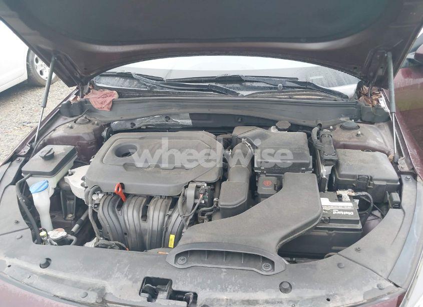 Photo 10 of 2016 Kia Optima EX (VIN 5XXGU4L33GG098577)