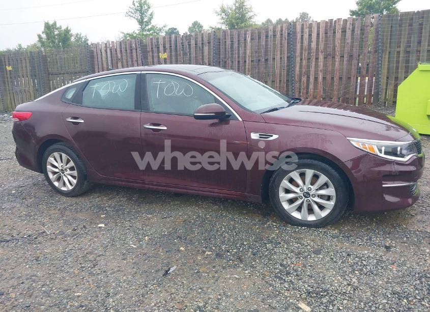 Photo 14 of 2016 Kia Optima EX (VIN 5XXGU4L33GG098577)