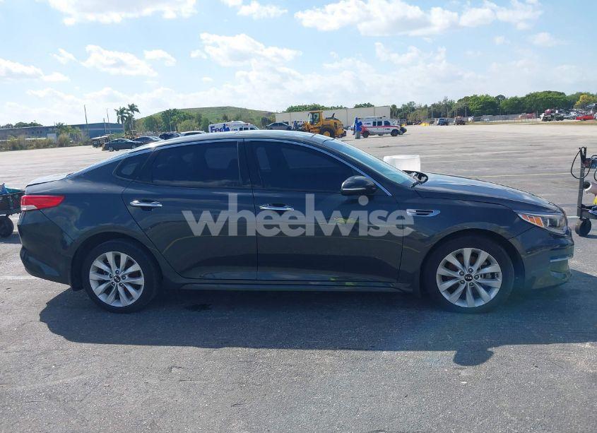 Photo 13 of 2016 Kia Optima EX (VIN 5XXGU4L33GG118830)