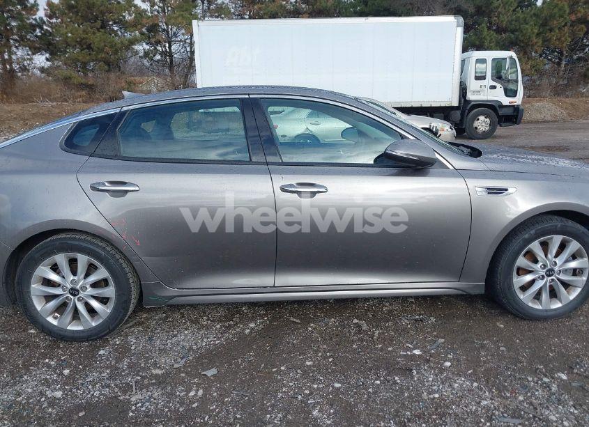 Photo 14 of 2017 Kia Optima EX (VIN 5XXGU4L33HG158438)