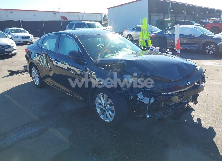 2017 Kia Optima EX (VIN 5XXGU4L33HG171500) main photo