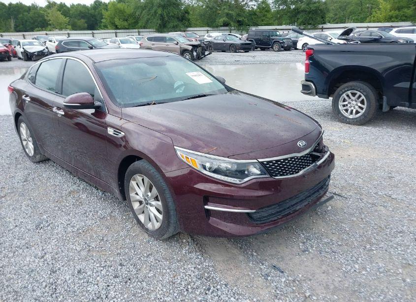 2018 Kia Optima EX (VIN 5XXGU4L33JG241597) main photo