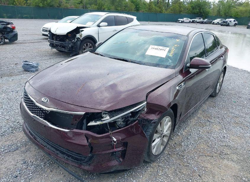 Photo 2 of 2018 Kia Optima EX (VIN 5XXGU4L33JG241597)