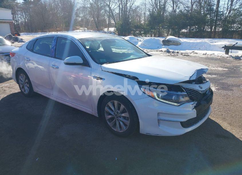 2016 Kia Optima EX (VIN 5XXGU4L34GG005274) main photo