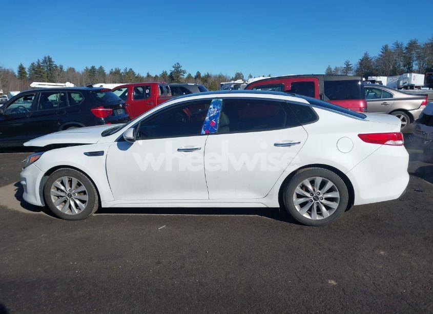 Photo 14 of 2016 Kia Optima EX (VIN 5XXGU4L34GG005274)