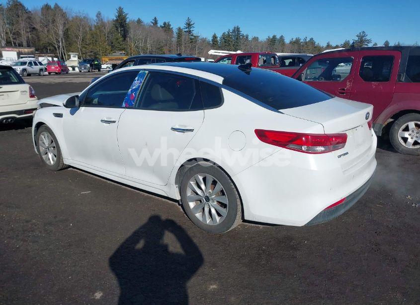 Photo 3 of 2016 Kia Optima EX (VIN 5XXGU4L34GG005274)
