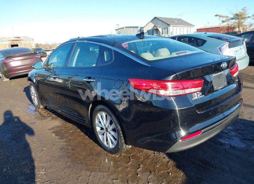 Photo 3 of 2016 Kia Optima EX (VIN 5XXGU4L34GG007462)