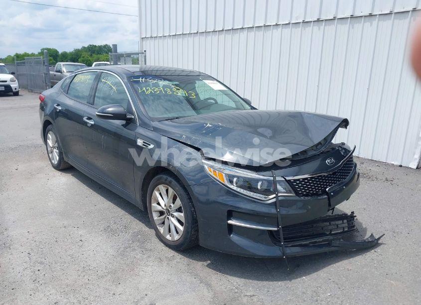 2016 Kia Optima EX (VIN 5XXGU4L34GG010877) main photo
