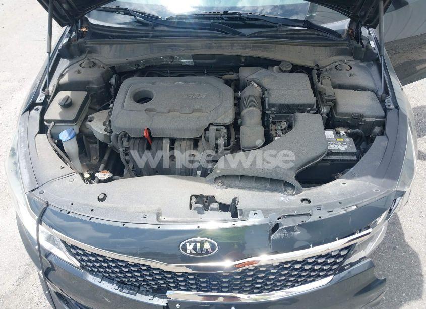 Photo 10 of 2016 Kia Optima EX (VIN 5XXGU4L34GG010877)