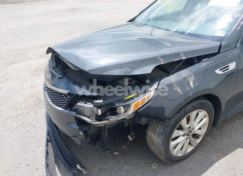 Photo 6 of 2016 Kia Optima EX (VIN 5XXGU4L34GG010877)