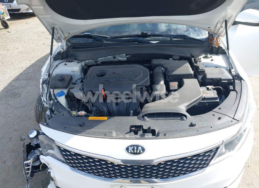 Photo 10 of 2016 Kia Optima EX (VIN 5XXGU4L34GG034631)
