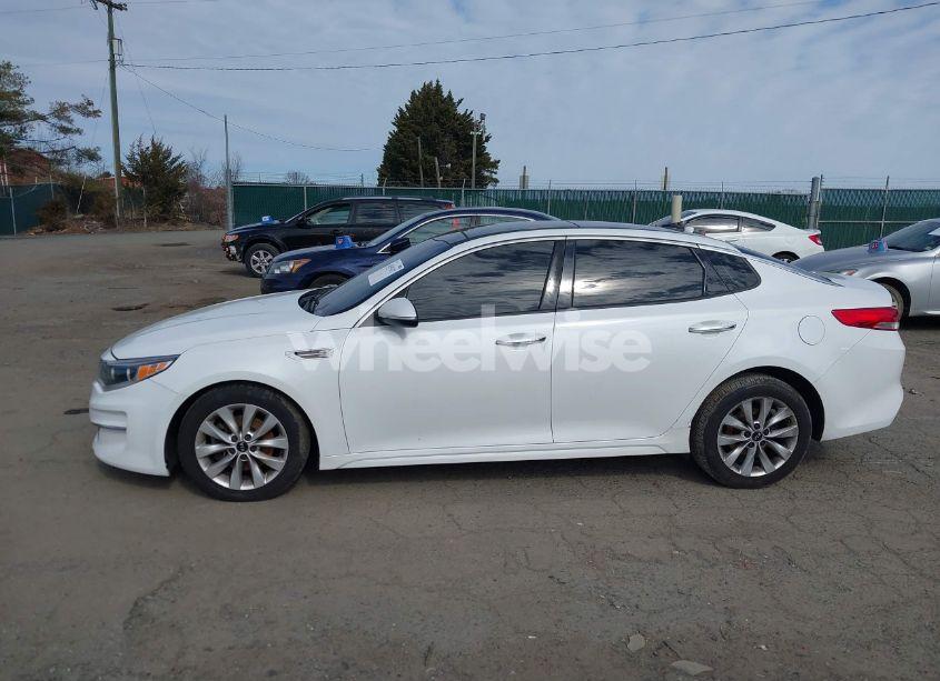 Photo 14 of 2016 Kia Optima EX (VIN 5XXGU4L34GG034631)