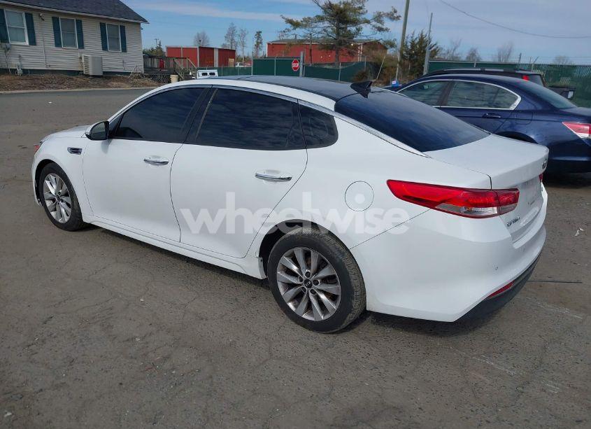 Photo 3 of 2016 Kia Optima EX (VIN 5XXGU4L34GG034631)
