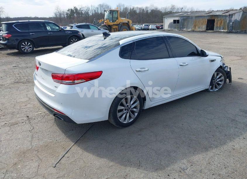 Photo 4 of 2016 Kia Optima EX (VIN 5XXGU4L34GG034631)