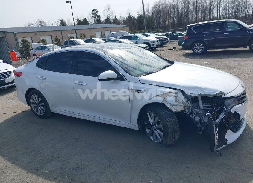 Photo 6 of 2016 Kia Optima EX (VIN 5XXGU4L34GG034631)
