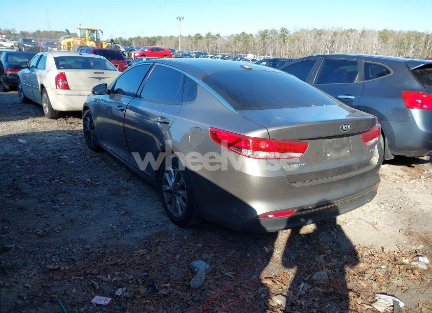 Photo 3 of 2016 Kia Optima EX (VIN 5XXGU4L34GG066334)