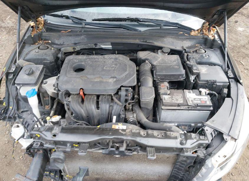 Photo 10 of 2016 Kia Optima EX (VIN 5XXGU4L34GG077978)