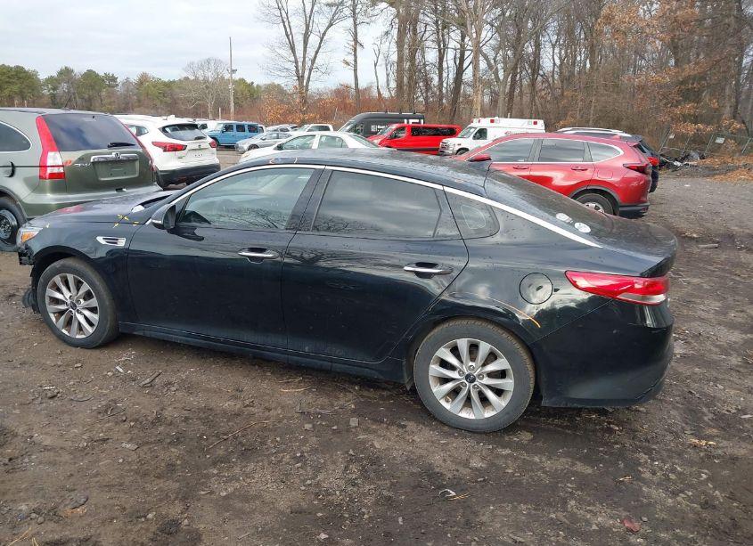 Photo 14 of 2016 Kia Optima EX (VIN 5XXGU4L34GG077978)