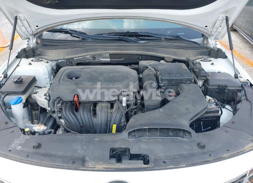 Photo 10 of 2016 Kia Optima EX (VIN 5XXGU4L34GG094831)