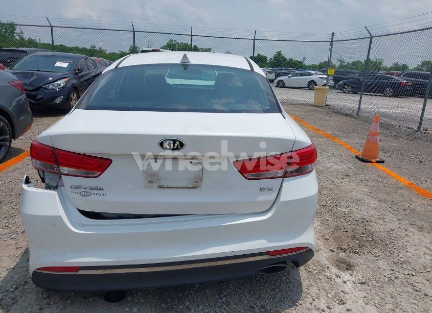 Photo 17 of 2016 Kia Optima EX (VIN 5XXGU4L34GG094831)